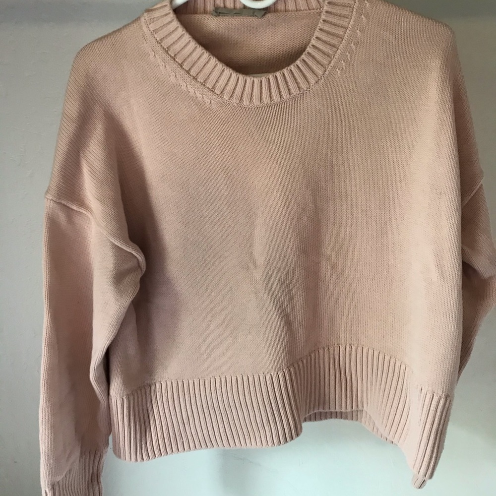 Light pink Everlane knitted sweater